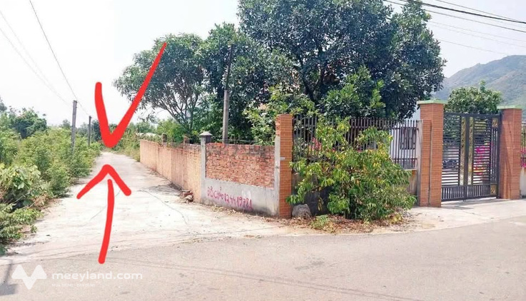 Đất vườn xanh mát, view núi hùng vĩ tại Châu Pha, giá 1,6 tỷ