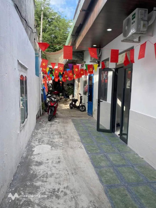 Chốt ngay nhà cấp 4 gác lửng Hòa Khánh, dòng tiền ổn định 8 triệu/tháng