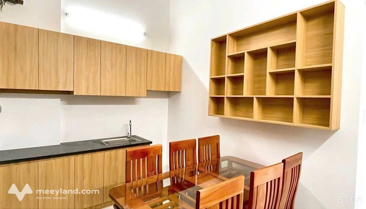 Cho thuê nhà 2 tầng mới xây cực xinh gần cầu sông Hàn