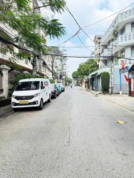 7,9 tỷ tl nhà 3 tầng hxh 78 nguyễn văn khối dt 4x22m cn 77,6m² cách công viên làng hoa 500m
