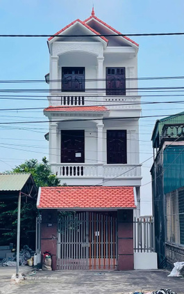 Nhà 3 tầng, mặt đường Quốc lộ 18 cũ, Minh Thành, Quảng Yên