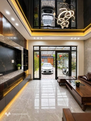 Nhà mặt đường 4 tầng 57m2, sân vườn cực rộng, giá chỉ nhỉnh 3 tỷ