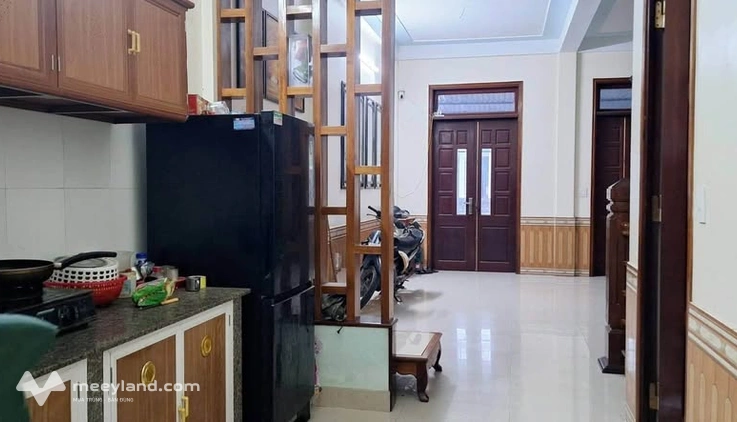 Nhà 2 tầng giá rẻ trung tâm Đồng Hới, đường ô tô tránh, sân vườn rộng
