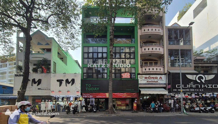 Nhà mặt tiền Nguyễn Trãi, Thành phố Hồ Chí Minh