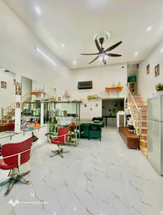 Bán nhà 3 tầng, khu vực Chợ Kênh, Điện Biên, diện tích 34m2, nở hậu