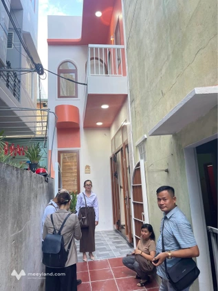 Nhà mới 3 phòng ngủ, trung tâm Quy Nhơn, sát biển, giá chỉ 3 tỷ