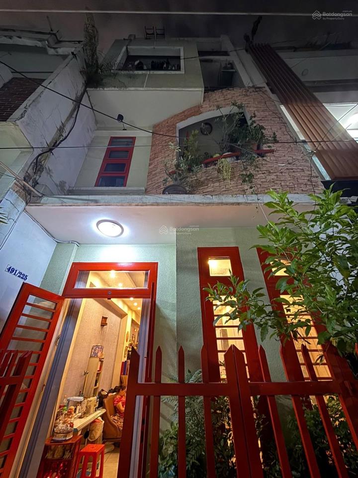 Bán huỳnh văn bánh thông ra trường sa 8,79 tỷ, 52m², 4 tầng, view đẹp, giá tốt
