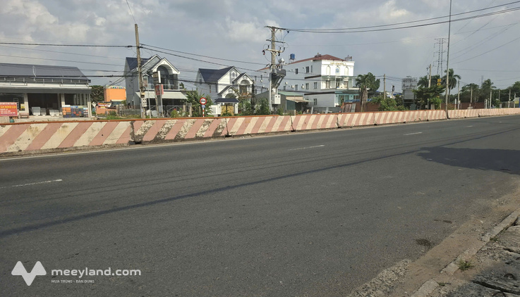 Nhà mặt đường 782, ngang 7m8, dài 43m, 3 tỷ mạnh
