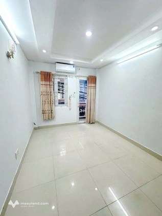 Bán nhà 2 tầng hẻm xe hơi Quận 8, gần Parc Mall