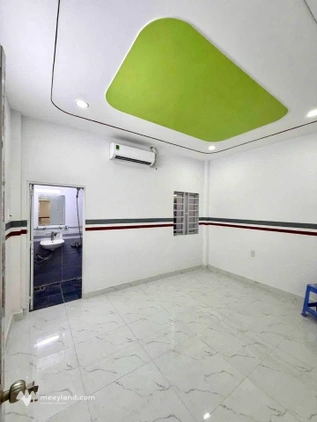 Nhà mới xây Xuân Thới Đông, 4m x 13m, xe hơi đậu cửa, sổ hồng riêng