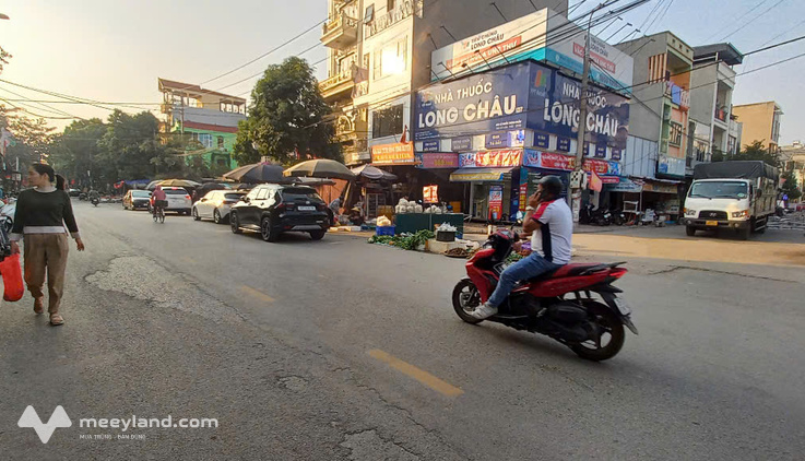 Trung tâm thị trấn Đông Anh, đường thông ô tô, gần 50m², 50m ra chợ lắp ghép, 200m ra Quốc lộ 3 Happy Land