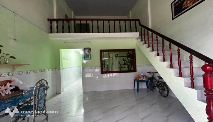 Nhà cấp 4 gác lửng xinh xắn, vị trí đắc địa gần biển Tuy Hòa