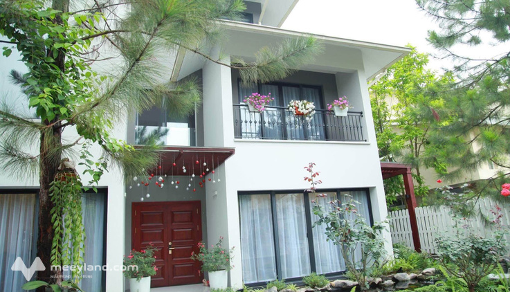 Bán biệt thự Ecopark, 378m2, tặng nội thất cao cấp trị giá hơn 10 tỷ, không gian xanh trong lành