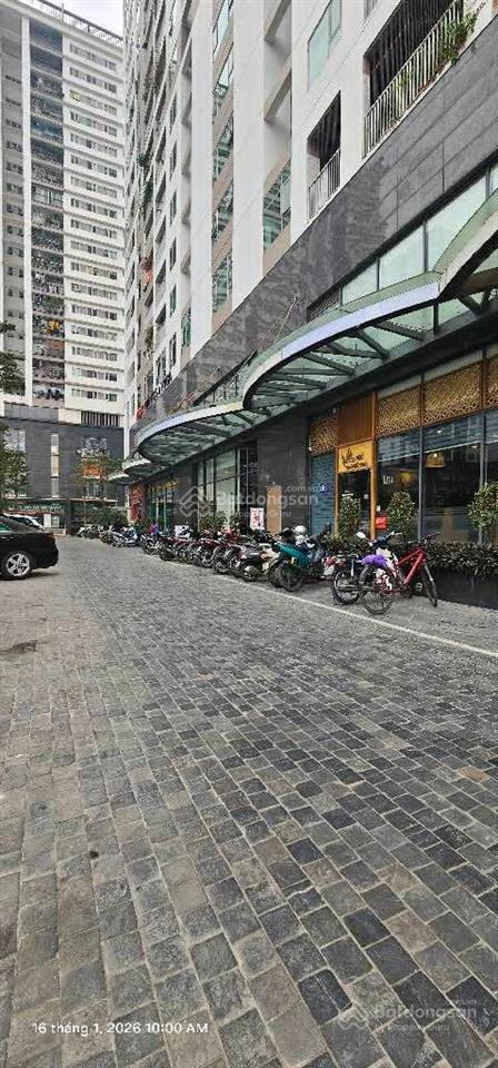 Chính chủ bán căn hộ chung cư ngoại giao đoàn, 2 ngủ, 2 vệ sinh, phòng khách rộng, 85m2 nhỉnh 9 tỷ