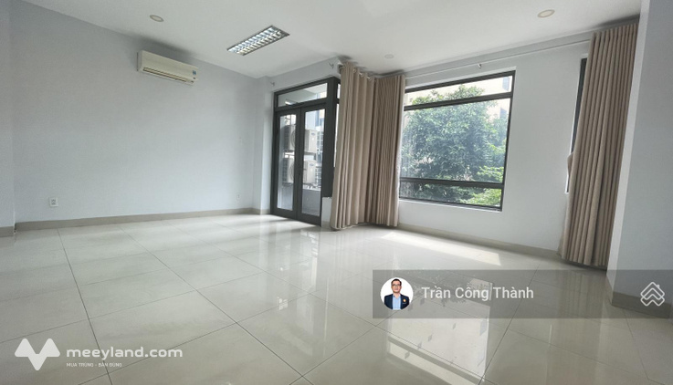 Văn phòng 54m² giá rẻ 13,5 triệu/tháng - View kính - đã ngăn sẵn 2 phòng