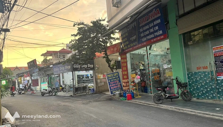 Nhà 3 tầng mới xây tại Quang Minh, Mê Linh, diện tích 68m2