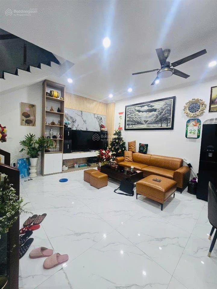 Nhà mới giang văn minh. ngõ thông, kinh doanh, 50m ra mặt phố, dân xây, kcbt, thoáng sáng, 42m2*4t