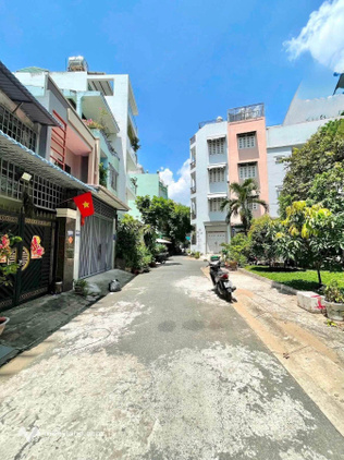 Nhà 2 tầng Quận 6, diện tích 76m2, đường 6m, sổ hồng riêng
