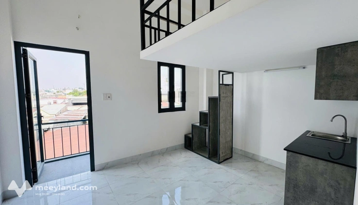 Phòng gác ban công cửa sổ thoáng giá rẻ ngay cầu vượt Tân Thới Hiệp