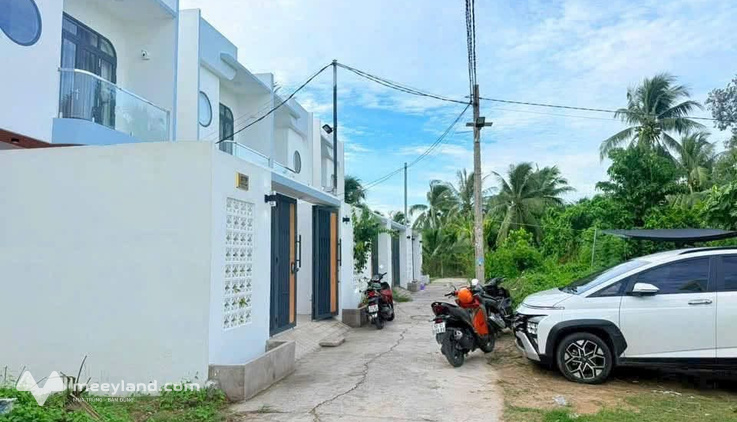 Nhà 1 trệt, 1 lầu Phú Tân Bến Tre, thiết kế hiện đại, giá chỉ 1,4 tỷ