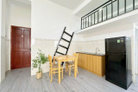 Duplex thang máy ban công ở 3 - 4 người ngay IUH VLU