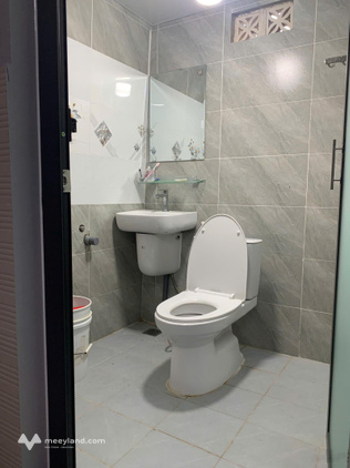 Cho thuê phòng sát MT đường Kênh 10, ngay Đại học Phạm Ngọc Thạch cơ sở 2. Phòng 3,7 tr/tháng