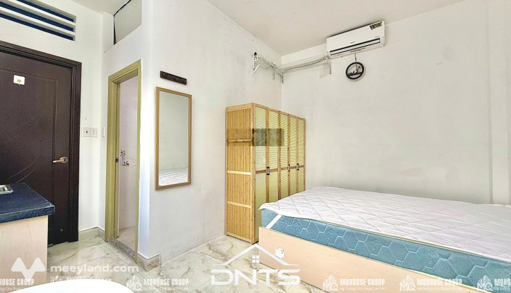 Phòng sinh viên đầy đủ nội, cửa số trời, khu vực an ninh, PCCC đạt chuẩn, gần ĐH ISB, chợ Tân Định