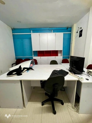Nhà mặt tiền Quận 1, ngang 4m, vị trí trung tâm, sổ riêng, giá 13 tỷ