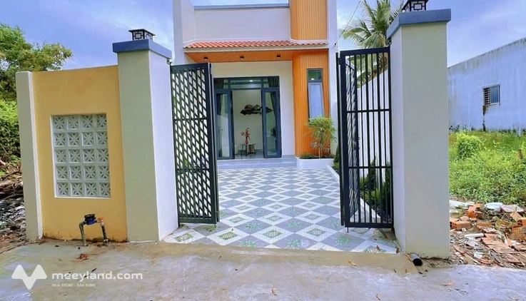 Bán nhà mới xây tại khu vực Phú Khương, thành phố Bến Tre cũ, giá 1,3 tỷ