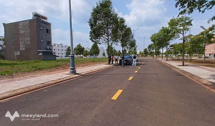 Lô đất nền Khu đô thị Ân Phú, vị trí đẹp đối diện hoa viên