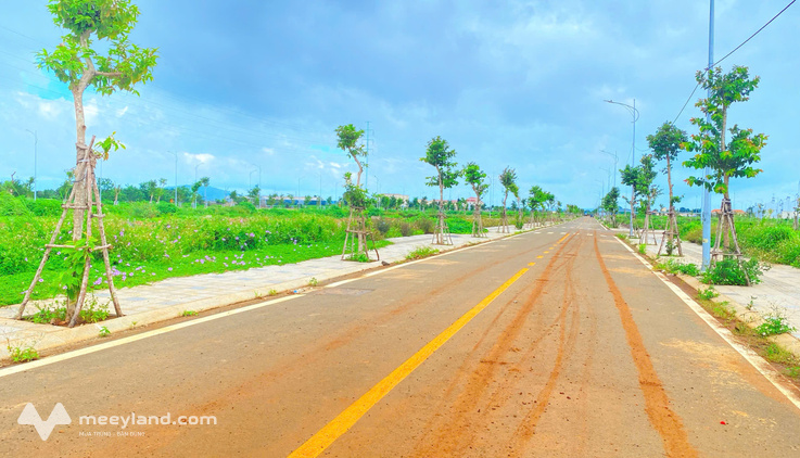 Đất mặt tiền chính đường Bà Triệu, khu trung tâm hành chính Đức Trọng, Lâm Đồng