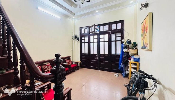 Bán nhà Quan Hoa, 35m2, 5 tầng, mặt ngõ kinh doanh, giá chỉ 9.6 tỷ