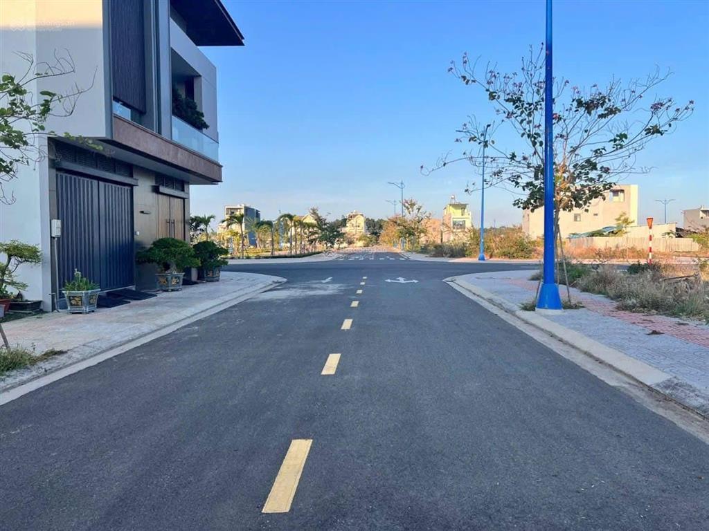 Cần bán gấp lô đất 90m2 đường trần đại nghĩa giá 2 tỷ 5 ngay bệnh viện nhi đồng, gần vành đai 3