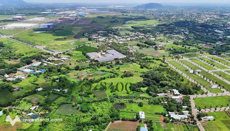 Bán đất nền 110m2 ngay cụm tiểu thủ công nghiệp Hòa Long, sổ hồng riêng