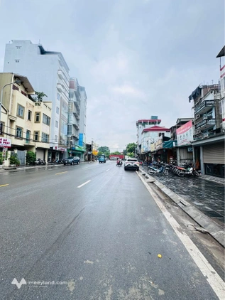 Siêu phẩm Giải Phóng: Nhà 6 tầng thang máy, ô tô đỗ cửa, kinh doanh đỉnh