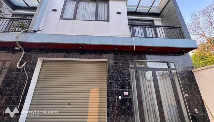 Bán nhà 2 tầng mới 99%, 62m2, mặt tiền khủng 7.4m, nội thất cơ bản