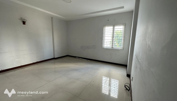 Cho thuê văn phòng tại Khu đô thị Him Lam Kênh Tẻ, 35 triệu/th, 300m2