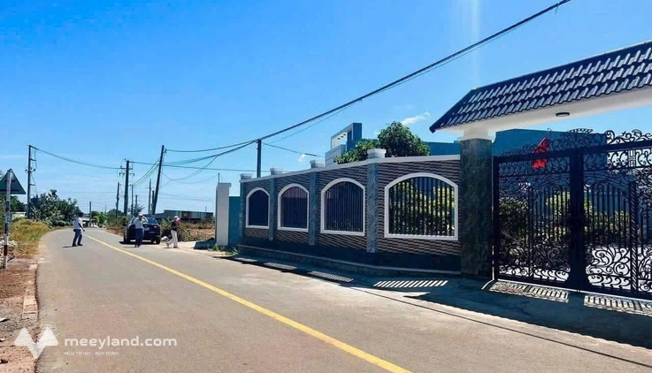 Lô đất vuông vức 570m2 tại thị trấn Đất Đỏ, mặt tiền đường nhựa