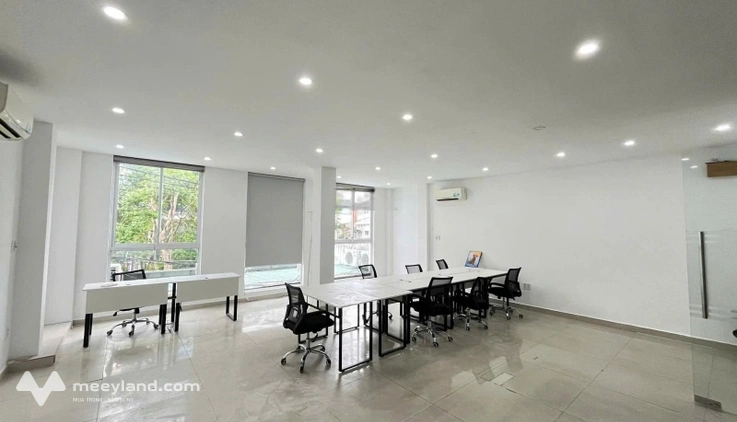 Cho thuê văn phòng 90m2 full nội thất ở quận Phú Nhuận giá chỉ 19 triệu