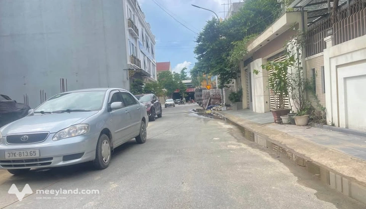 Bán lô đất đẹp tại xã Nghi Phú, thành phố Vinh, tỉnh Nghệ An, mặt đường thảm nhựa thông thoáng, có vỉa hè rộng rãi