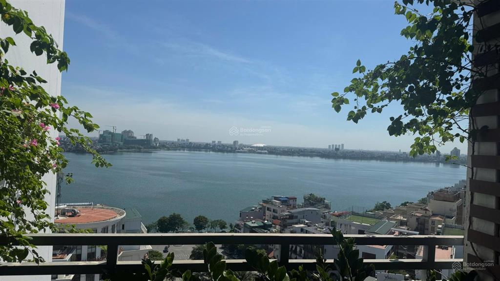 Chính chủ bán căn hộ cao cấp 249a thụy khuê, 145m², view trọn hồ tây, 30 m ra cổng metro số 5