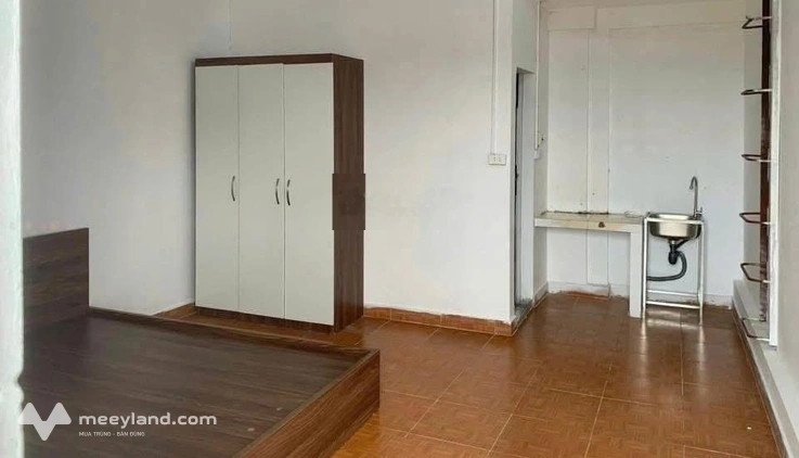 Phòng khép kín nóng lạnh, điều hoà Ngõ 10 Tôn Thất Tùng