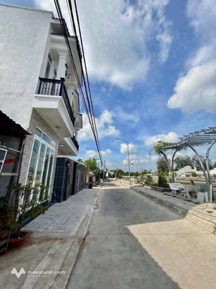 Bán 3 căn nhà phố, view sông cực đẹp, ô tô đỗ cửa, giá chỉ từ 3.99 tỷ