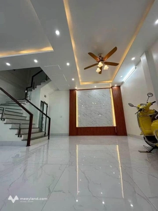 Bán nhà 3 tầng tại ngõ đường Nguyễn Thị Trinh, Nam Định, diện tích 45.4m2, giá 2.46 tỷ