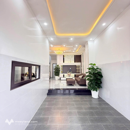 Nhà đẹp hẻm Lạc Long Quân, diện tích rộng 70m2, giá chỉ 1.65 tỷ