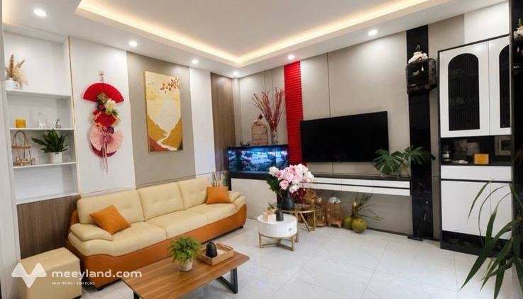 Nhà đẹp Ngọc Thụy, Long Biên, ngõ thông ô tô qua, không gian sống an yên