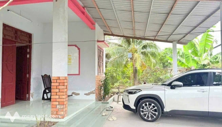 Nhà vườn mặt tiền hẻm rộng thoáng tại Phú Tân, Bến Tre