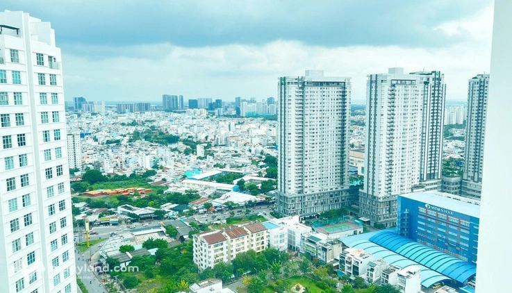 Phòng mới đủ nội thất trong chung cư Hoàng Anh Thanh Bình với an ninh 24/24 ở Quận 7