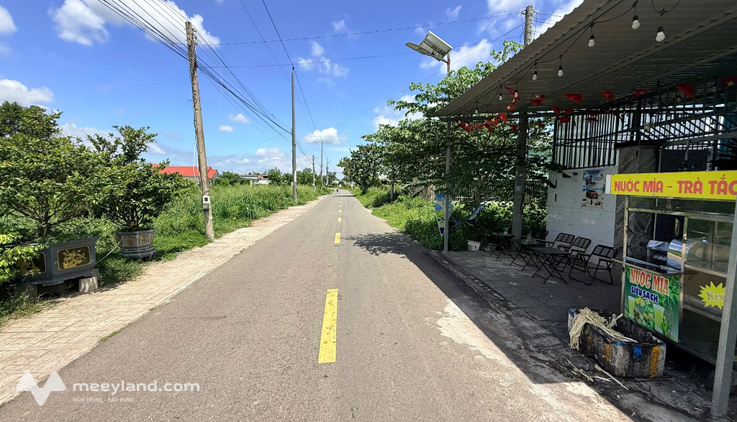Bán mảnh đất 177m2, mặt tiền đường lớn liên xã Nguyễn Huệ, thuộc xã Đất Đỏ, giá 950 triệu