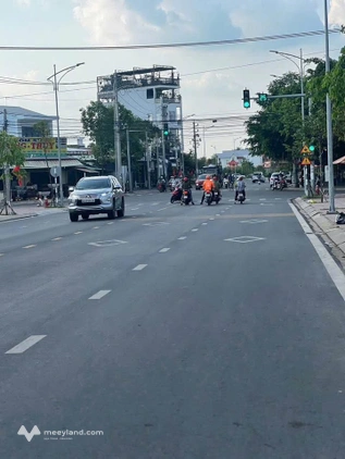 Cho thuê mặt bằng kinh doanh cực rộng 300m2 tại Tiến Thành, Vĩnh Long, giá chỉ 7 triệu/tháng